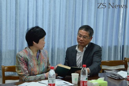 柳萍局长及冯海军副局长展开热烈探讨